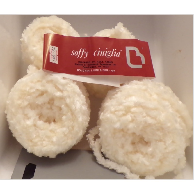 Luigi Boldrini 'Soffy Ciniglia' Chenille Off-White; 6.9oz reclaimed Cakes