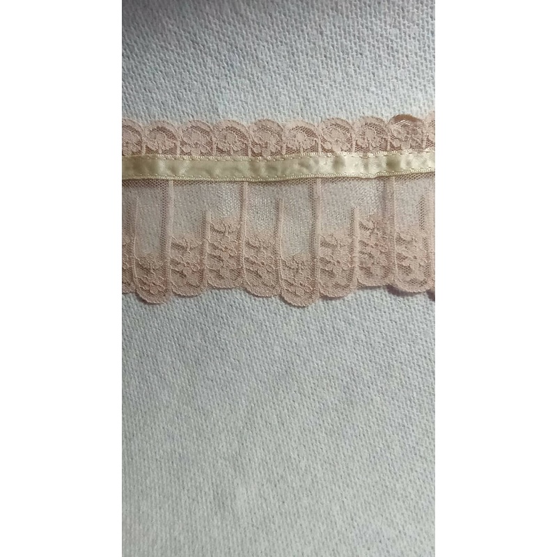 Beige 3 inch lace with satin insert