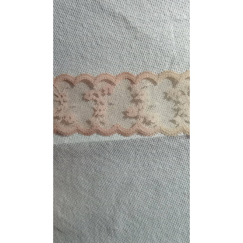 Flat lace, 2 1/2 in wide, Beige, Brownish