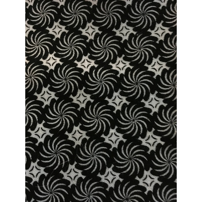 SOLD NOT AVAILABLE FABRIC Big Pinwheel 1.89 yard