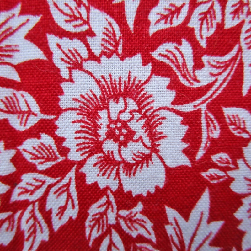 Red and White Floral Cotton Quilting/Sewing Fabric, 30" x 26"