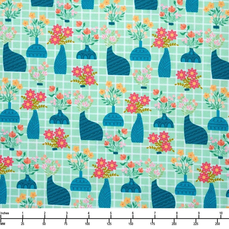 QT Fabrics Petal Dcor Vases and Flowers 1649-29100-H