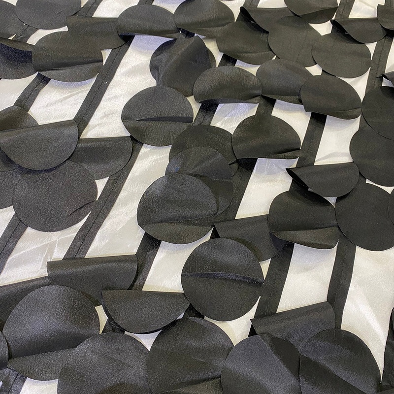 Funzie (Circle Hanging) Taffeta Wholesale Fabric in Black on White