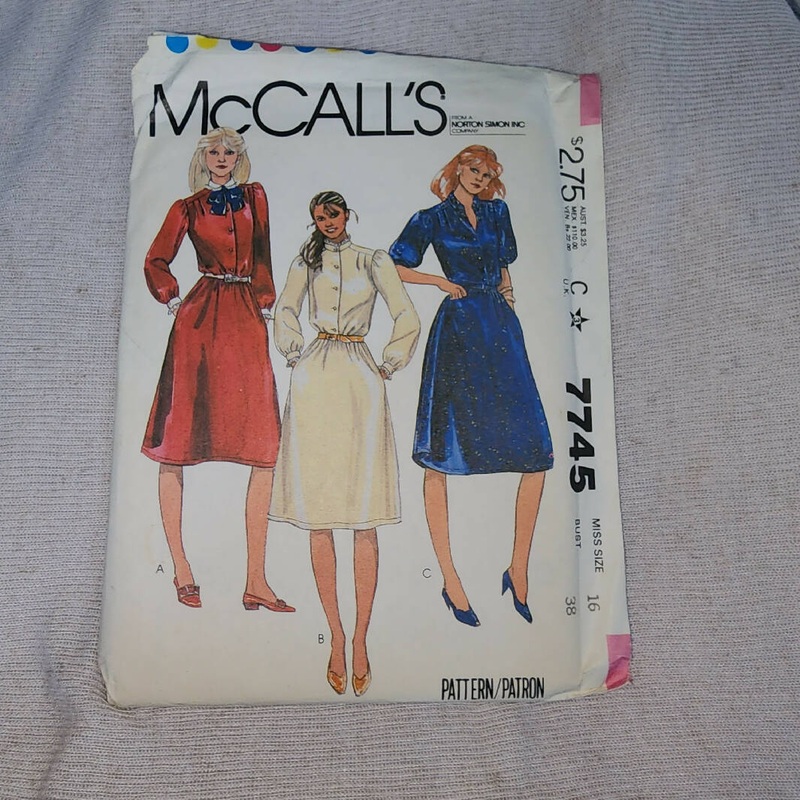 McCall's 7745 - Misses Dresses, UC/FF, SZ 16/Bust 38