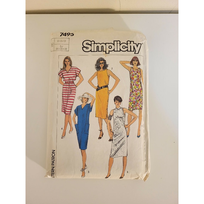 Partially Cut Simplicity Vintage Pattern 7495 size 6,8,10