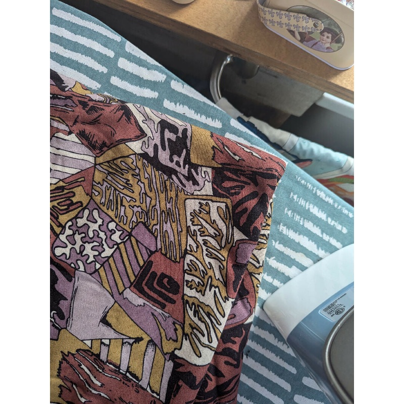 Ecovero collage print twill - 2.5 meters